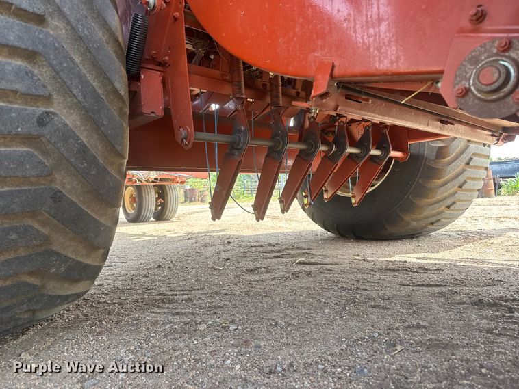 image for item NA9325 2006 Hesston 4790 large square baler