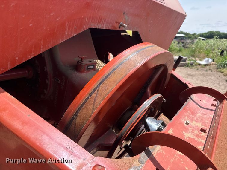 image for item NA9325 2006 Hesston 4790 large square baler