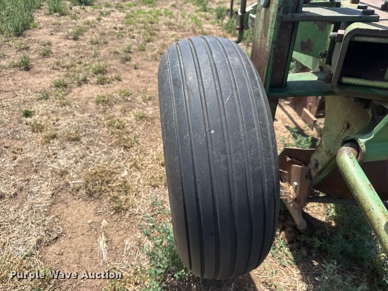image for item NA9326 John Deere 2350-2450 plow