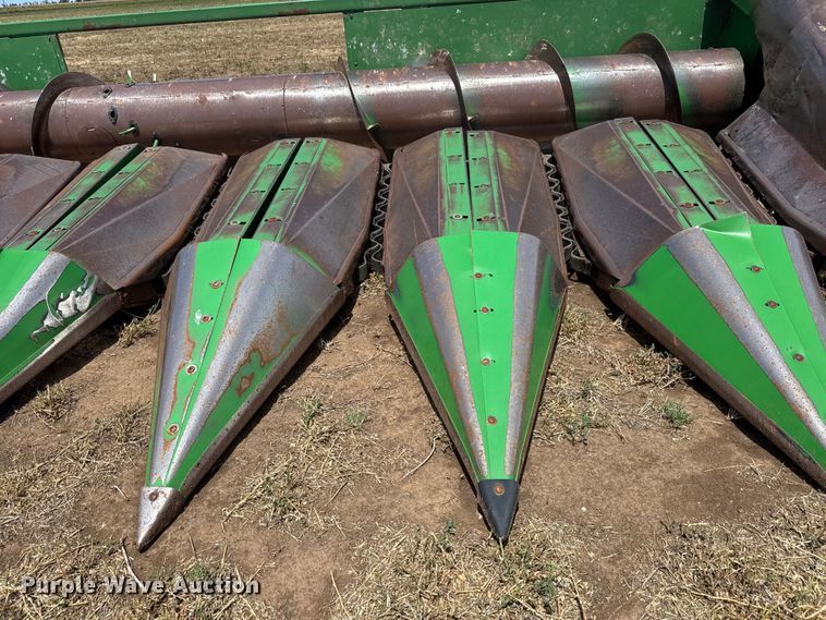 image for item NA9330 John Deere 835A all-crop head