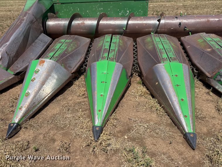 image for item NA9330 John Deere 835A all-crop head