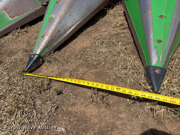 image for item NA9330 John Deere 835A all-crop head
