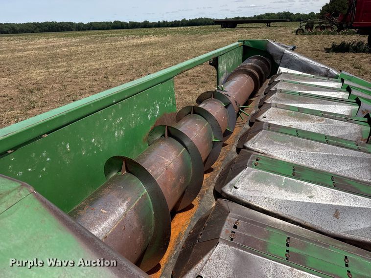 image for item NA9330 John Deere 835A all-crop head