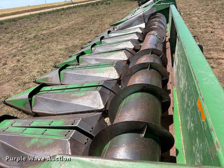 image for item NA9330 John Deere 835A all-crop head