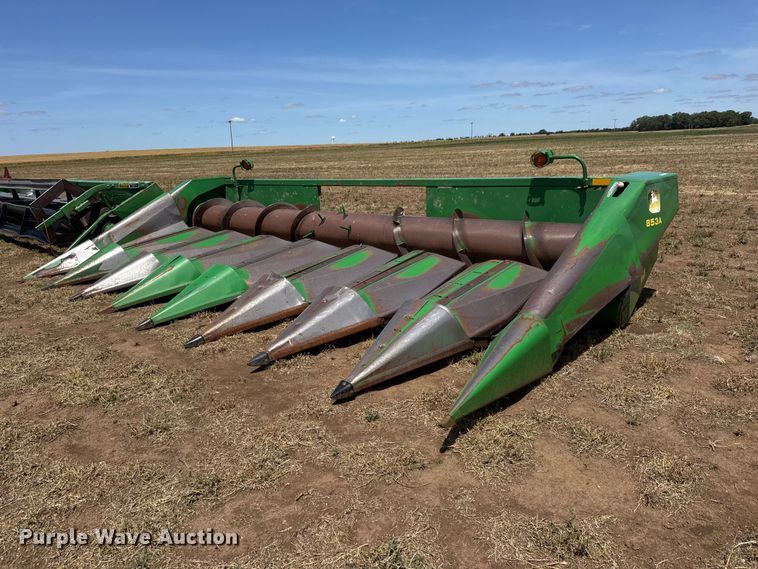 image for item NA9331 John Deere 853A all-crop head