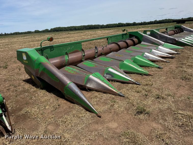 image for item NA9331 John Deere 853A all-crop head