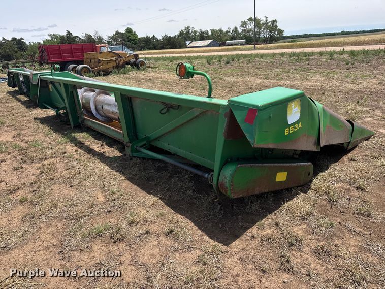 image for item NA9331 John Deere 853A all-crop head