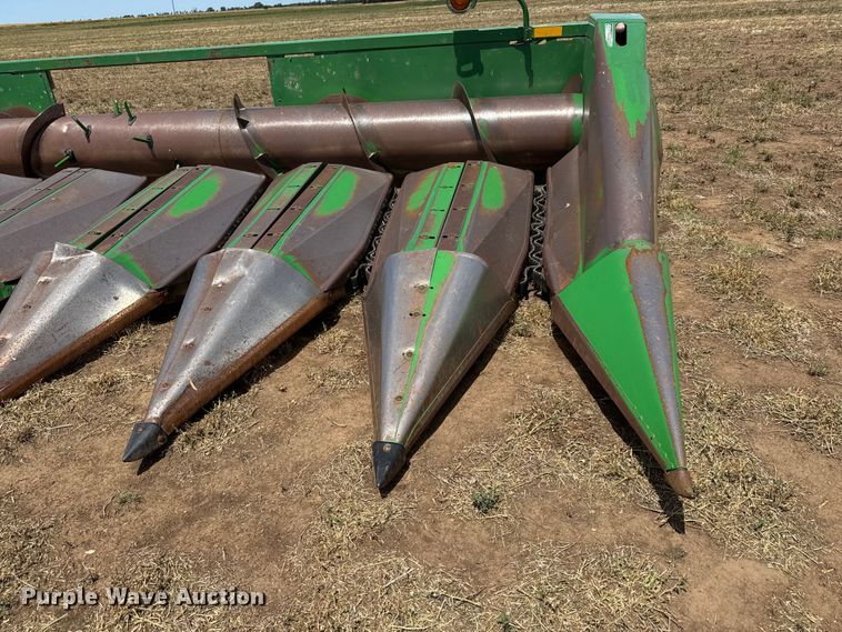 image for item NA9331 John Deere 853A all-crop head