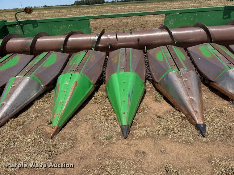 image for item NA9331 John Deere 853A all-crop head