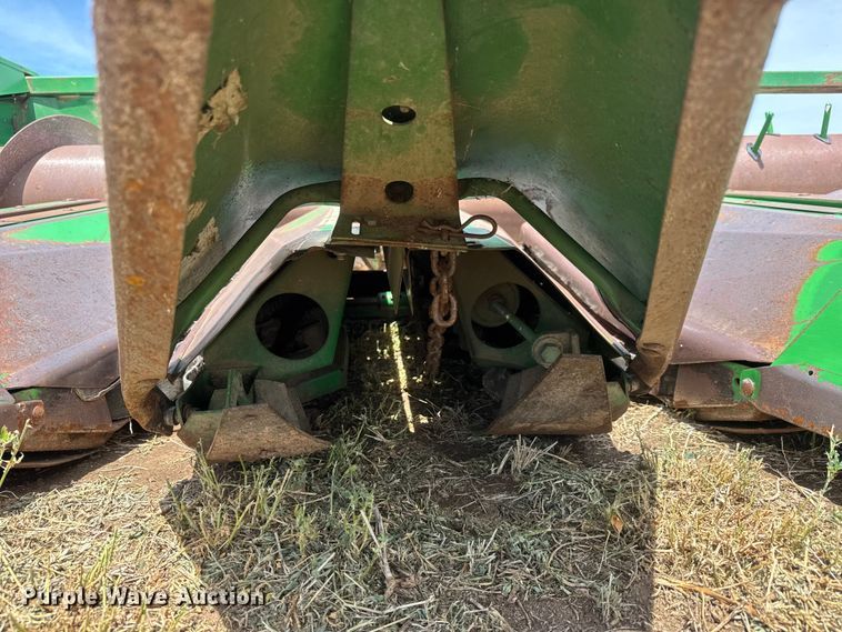 image for item NA9331 John Deere 853A all-crop head