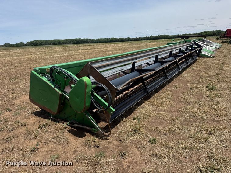 image for item NA9332 John Deere 930 rigid head