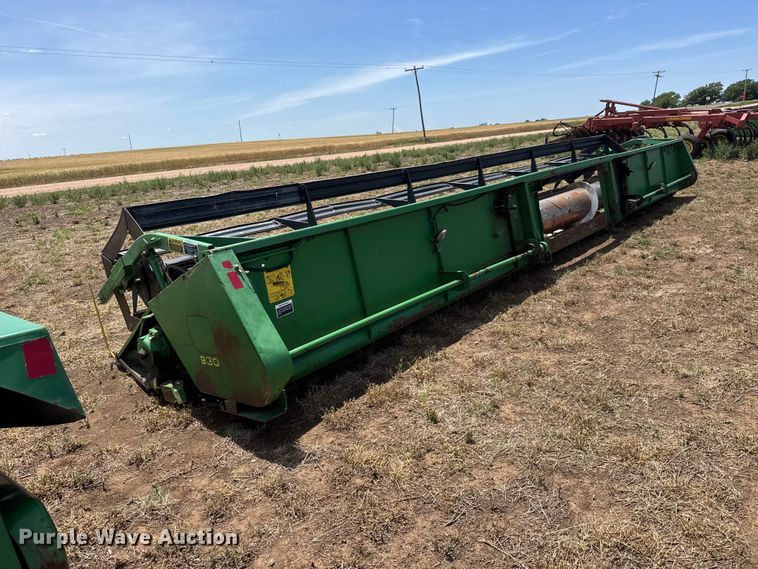 image for item NA9332 John Deere 930 rigid head