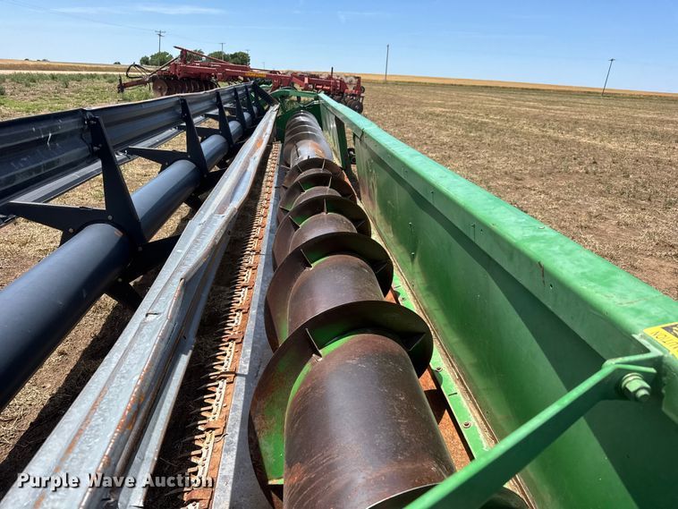 image for item NA9332 John Deere 930 rigid head