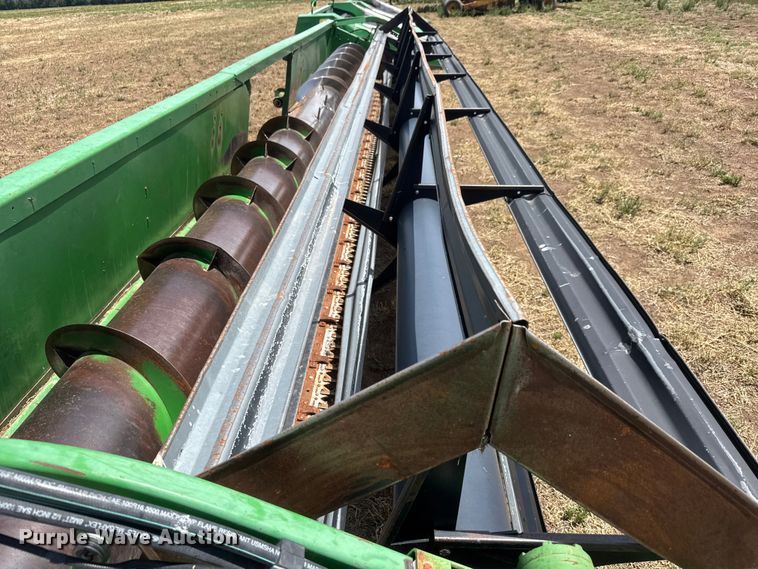 image for item NA9332 John Deere 930 rigid head