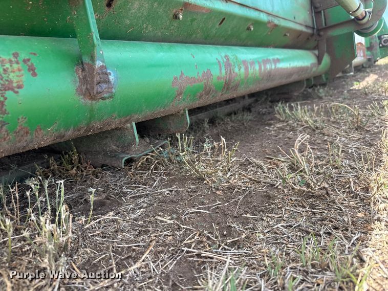 image for item NA9332 John Deere 930 rigid head