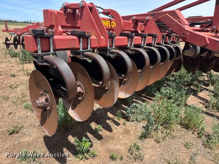 image for item NA9333 Sunflower 4510-15 tandem disk