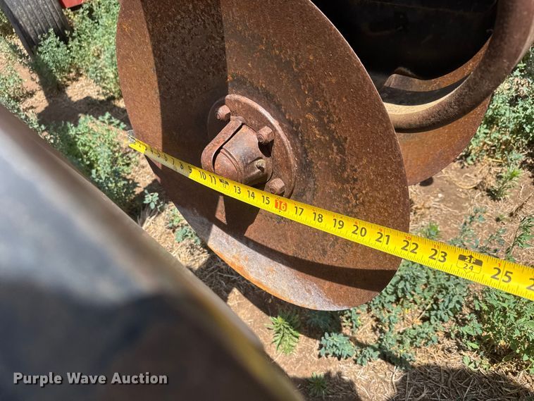 image for item NA9333 Sunflower 4510-15 tandem disk
