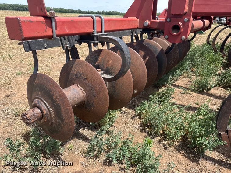 image for item NA9333 Sunflower 4510-15 tandem disk