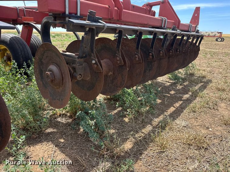 image for item NA9333 Sunflower 4510-15 tandem disk