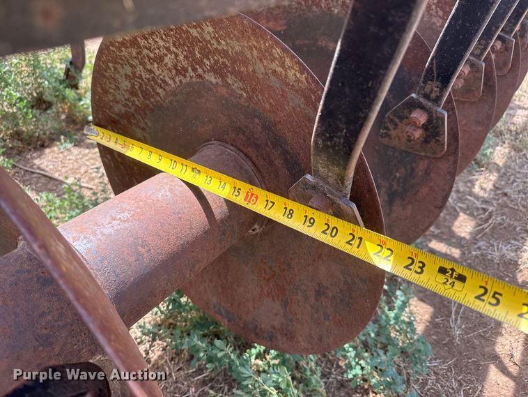 image for item NA9333 Sunflower 4510-15 tandem disk