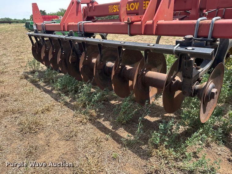 image for item NA9333 Sunflower 4510-15 tandem disk
