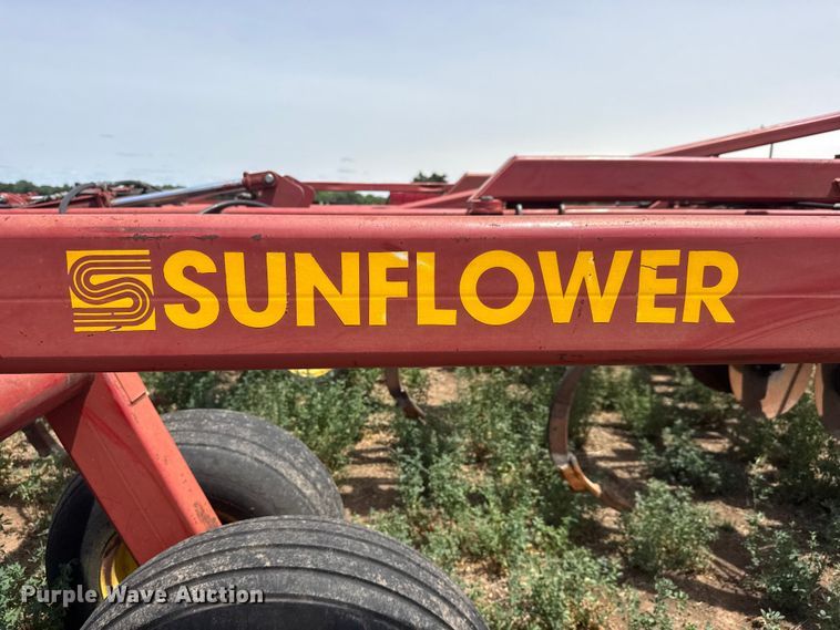 image for item NA9333 Sunflower 4510-15 tandem disk