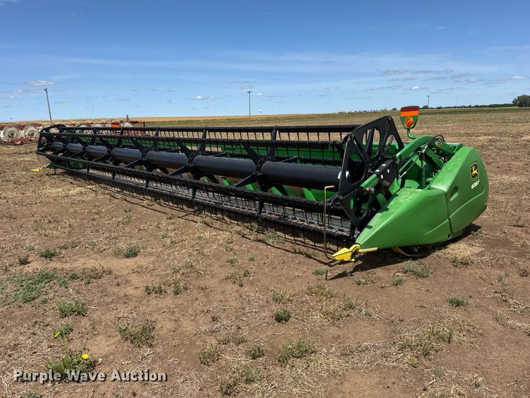 image for item NA9334 John Deere 635F HydraFlex flex head
