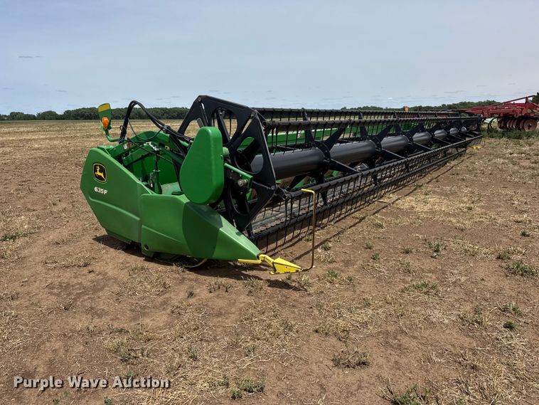 image for item NA9334 John Deere 635F HydraFlex flex head