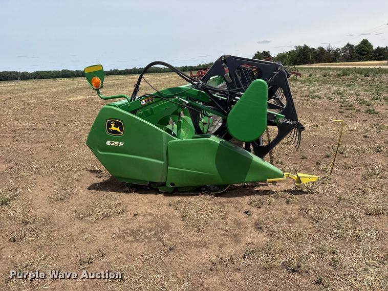 image for item NA9334 John Deere 635F HydraFlex flex head
