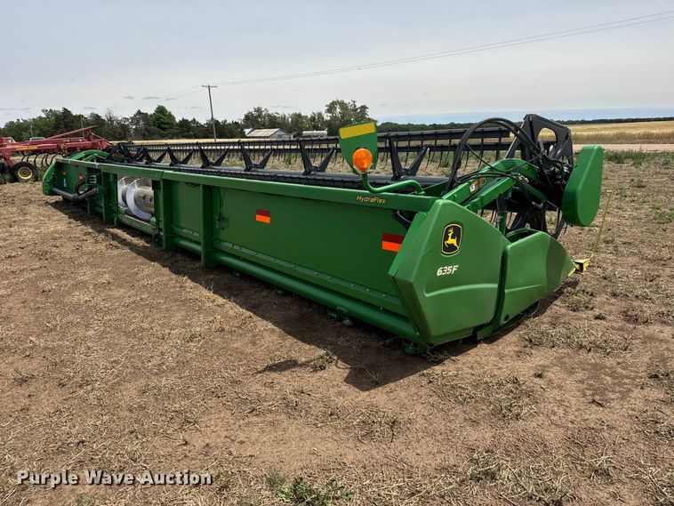 image for item NA9334 John Deere 635F HydraFlex flex head