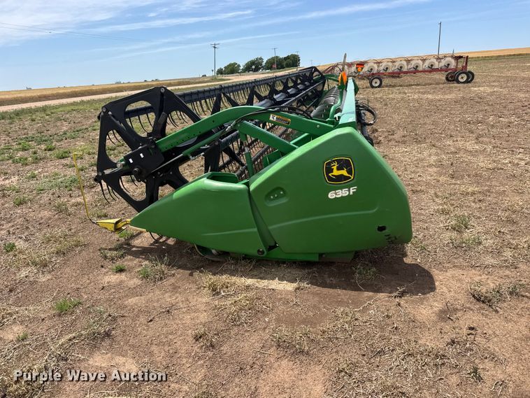 image for item NA9334 John Deere 635F HydraFlex flex head