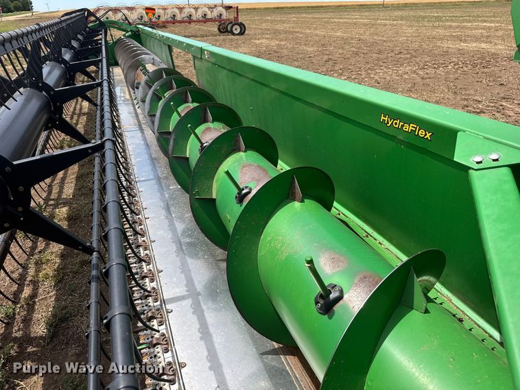 image for item NA9334 John Deere 635F HydraFlex flex head