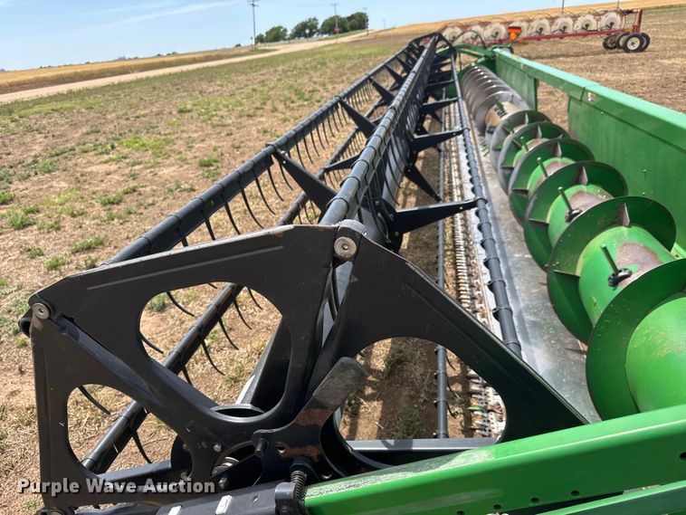 image for item NA9334 John Deere 635F HydraFlex flex head