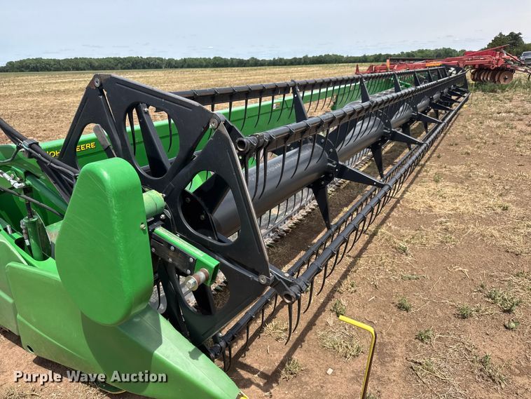 image for item NA9334 John Deere 635F HydraFlex flex head