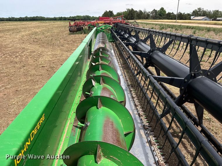 image for item NA9334 John Deere 635F HydraFlex flex head