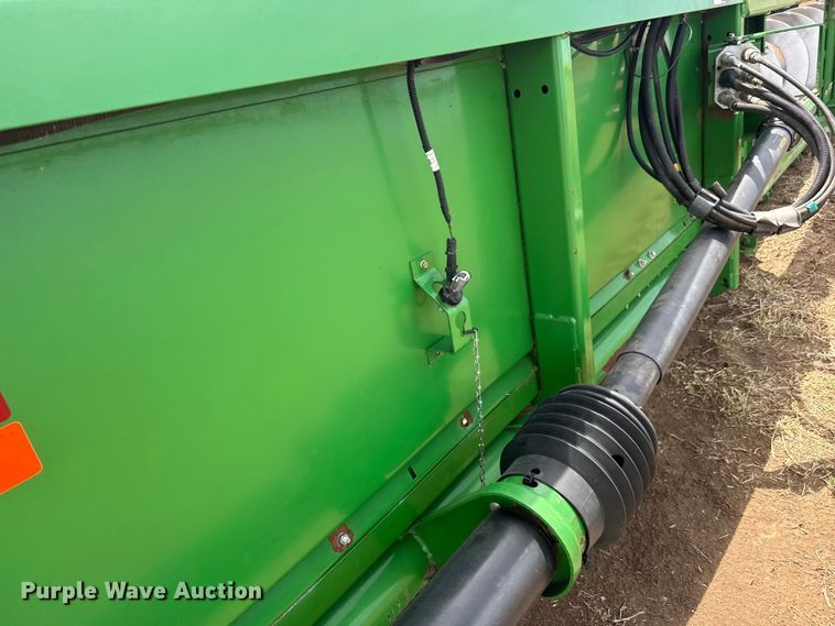 image for item NA9334 John Deere 635F HydraFlex flex head