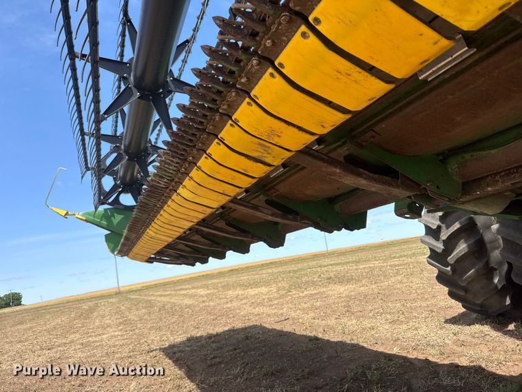 image for item NA9334 John Deere 635F HydraFlex flex head