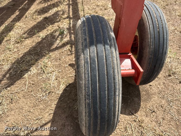 image for item NA9335 H&S BF14HC hay rake