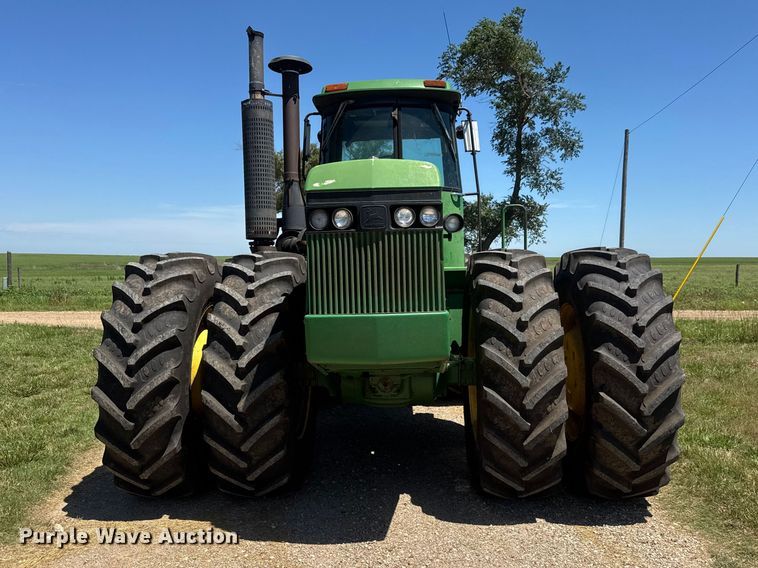 image for item NA9377 1984 John Deere 8650 4WD tractor