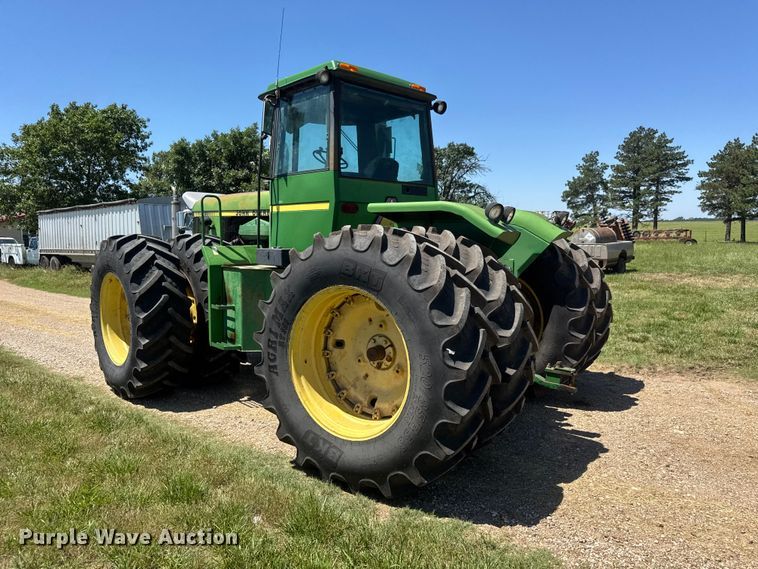 image for item NA9377 1984 John Deere 8650 4WD tractor