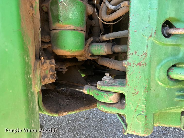 image for item NA9377 1984 John Deere 8650 4WD tractor