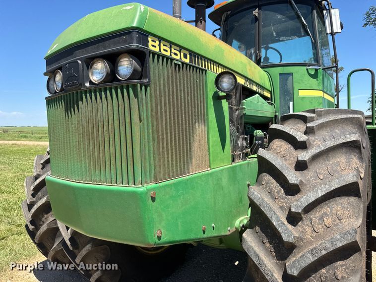 image for item NA9377 1984 John Deere 8650 4WD tractor