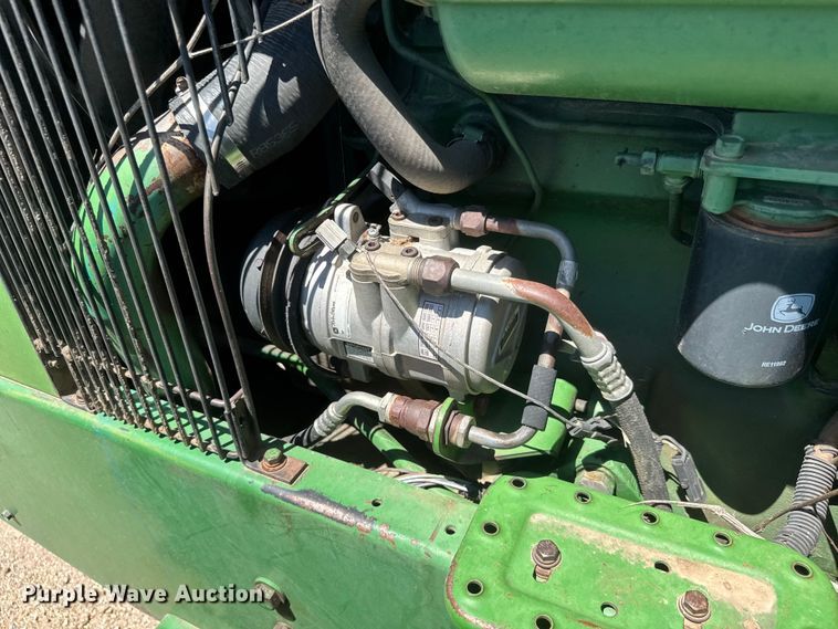 image for item NA9377 1984 John Deere 8650 4WD tractor
