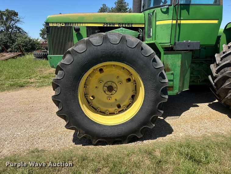 image for item NA9377 1984 John Deere 8650 4WD tractor