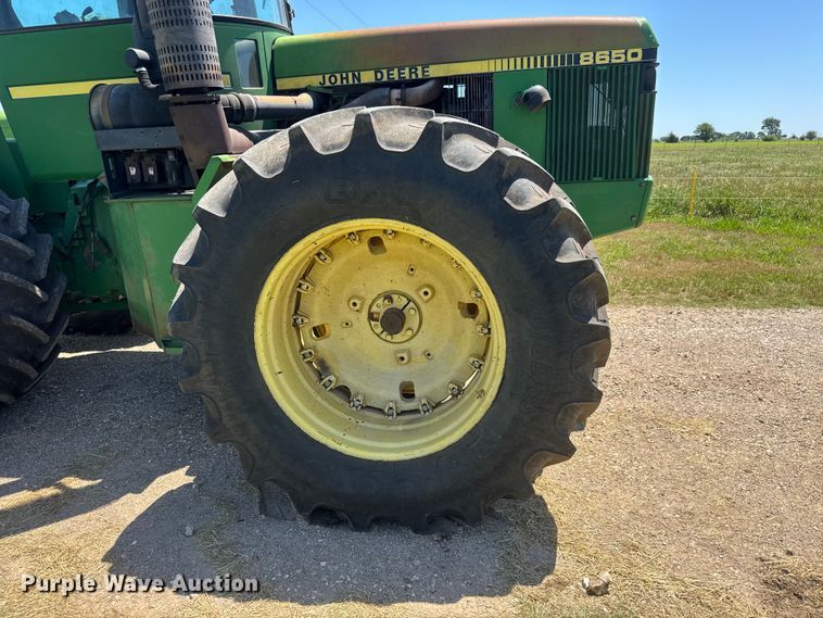 image for item NA9377 1984 John Deere 8650 4WD tractor
