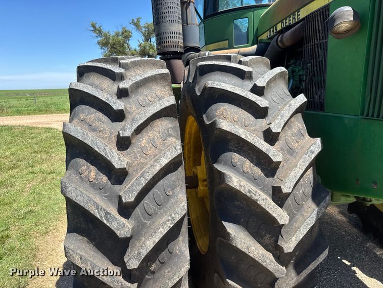 image for item NA9377 1984 John Deere 8650 4WD tractor