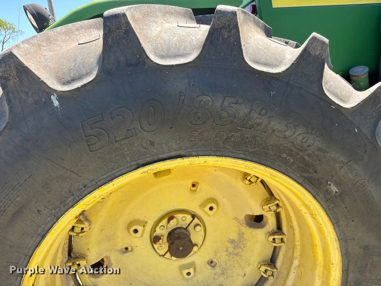 image for item NA9377 1984 John Deere 8650 4WD tractor