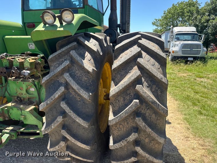 image for item NA9377 1984 John Deere 8650 4WD tractor