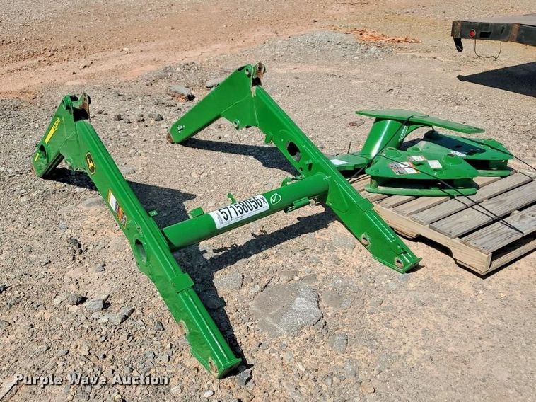 2021 John Deere 520M loader