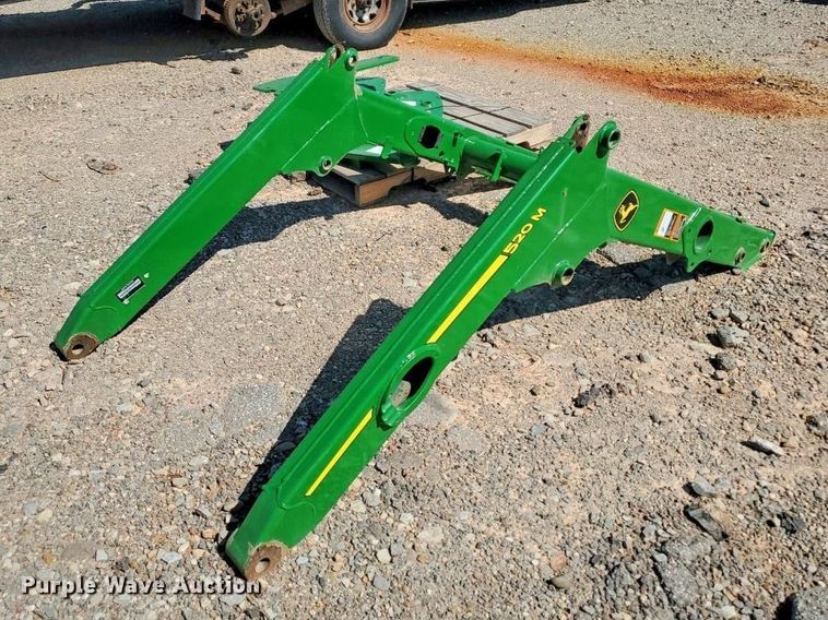 image for item YA2893 2021 John Deere 520M loader
